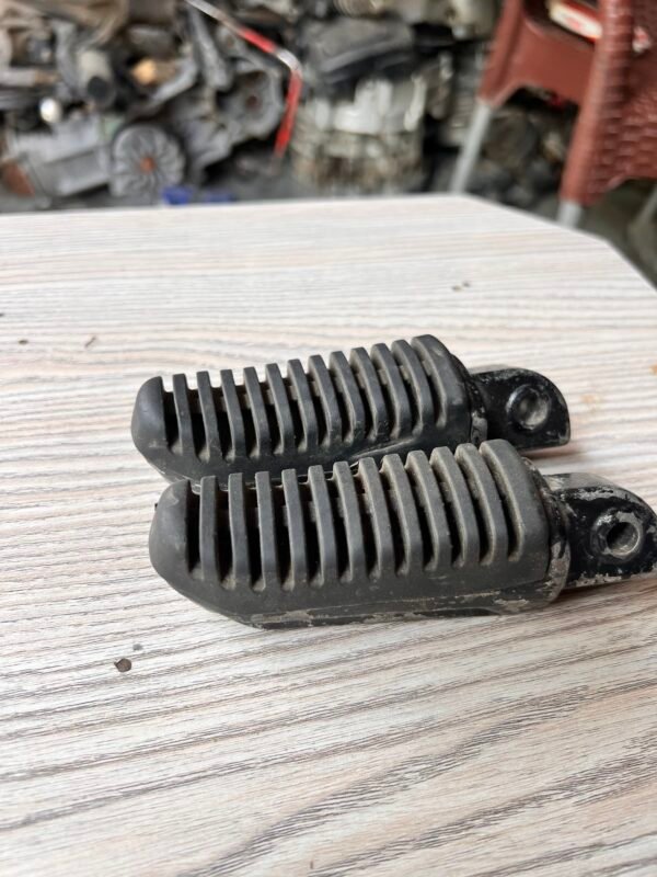 Universal Black Rear Foot Peg – Motorcycle Passenger Footrest - Image 5