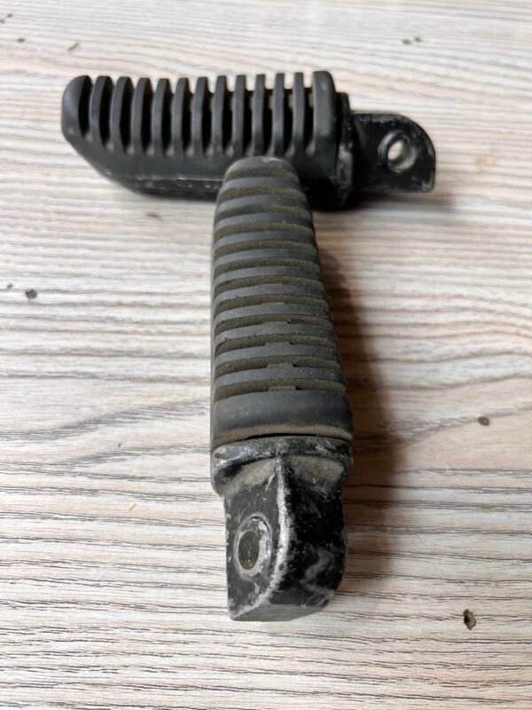 Universal Black Rear Foot Peg – Motorcycle Passenger Footrest - Image 4