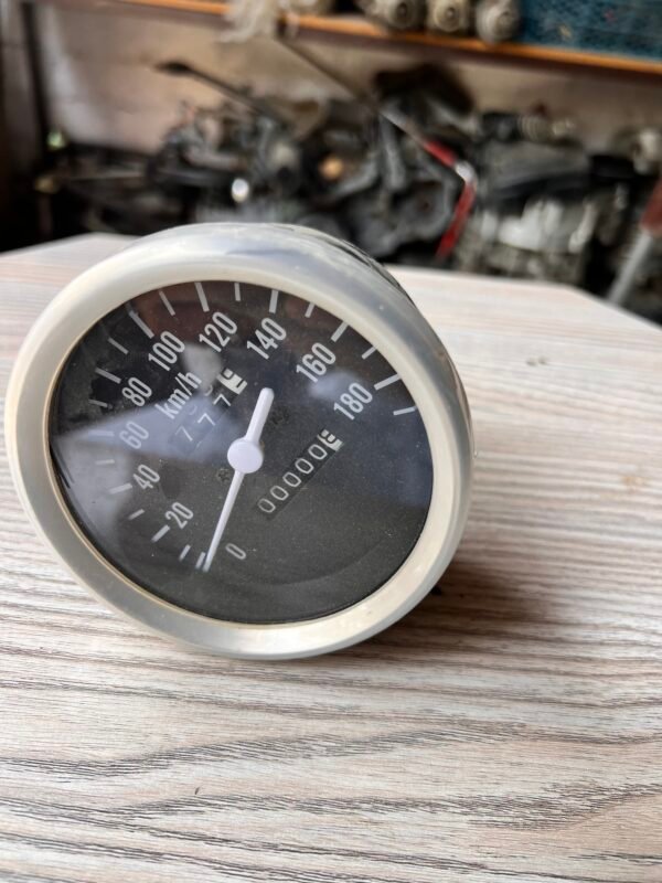 Qtqgoitem Analog Dual Odometer Gauge (0–180 km/h) – Speedometer & Tachometer for Motorcycle