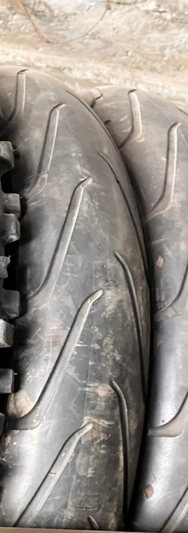 110/90‑19 On‑Road Motorcycle Tire – Smooth Street Performance