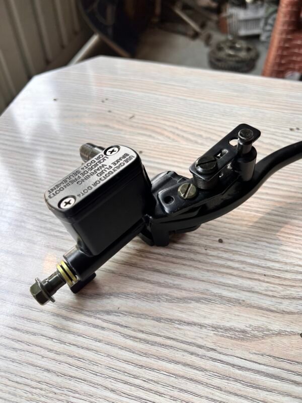 Amhousejoy Hydraulic Disc Brake Master Cylinder & Caliper – for 50cc, 70cc, 90cc, 110cc, 125cc ATVs and Dirt Bikes - Image 3