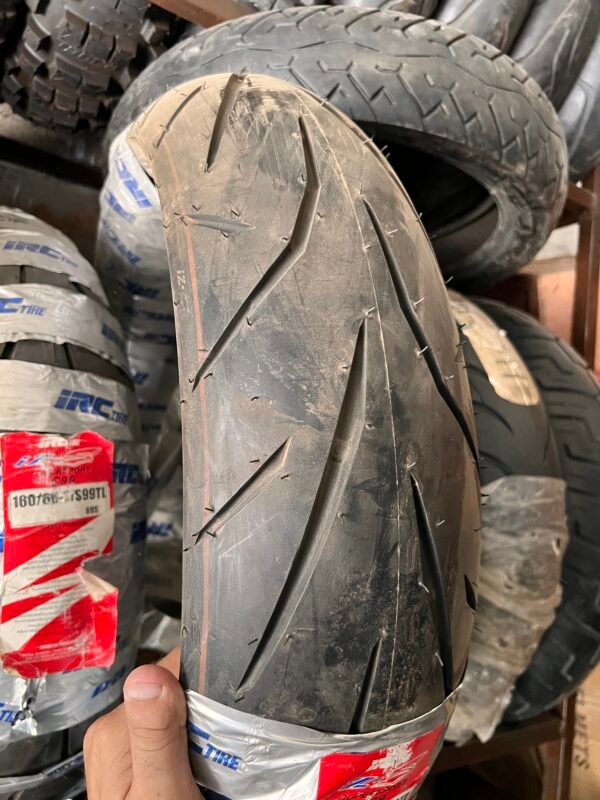 160/60 - 17 On-Road Motorcycle Tire – High-Performance Rear Sport Tire - Image 3