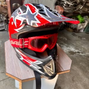 Trail Helmet Medium Size with Detachable Glasses – MTB Safety Gear